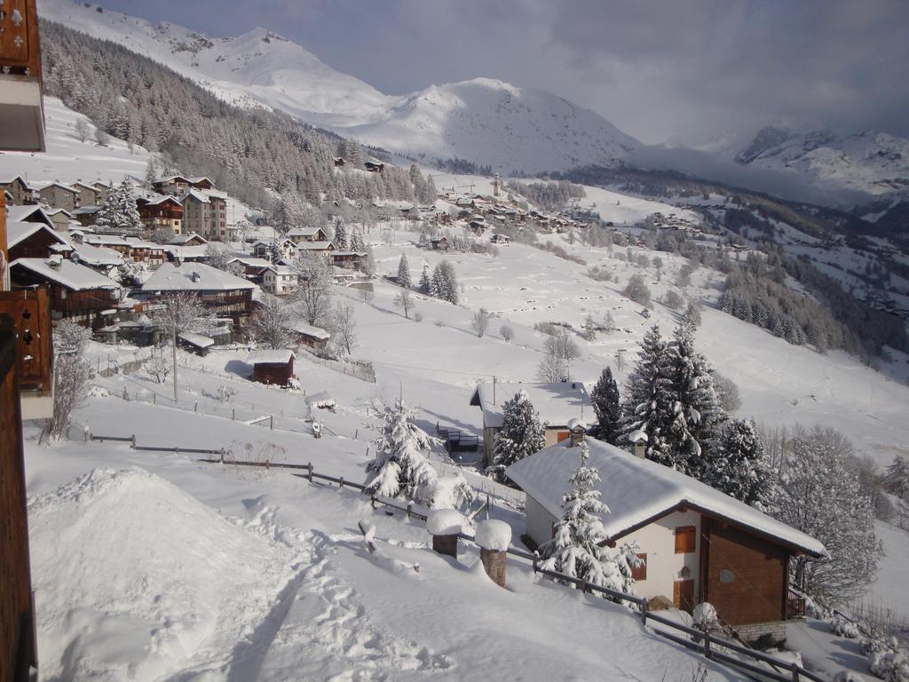 Hotel Alpe Fleurie Champoluc Extérieur photo
