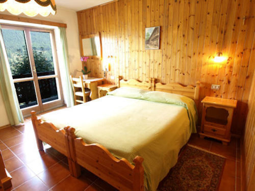 Hotel Alpe Fleurie Champoluc Extérieur photo
